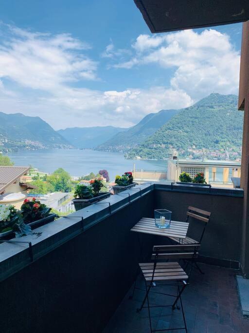 Look Giovane Per Una Casa Vista Lago コモ エクステリア 写真