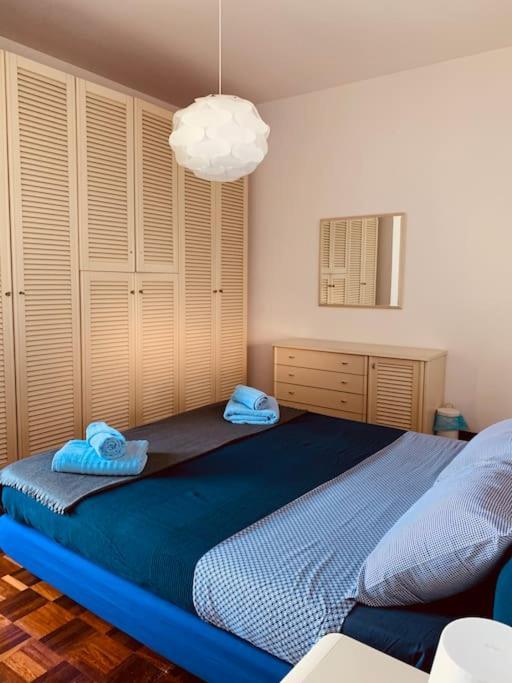 Look Giovane Per Una Casa Vista Lago コモ エクステリア 写真