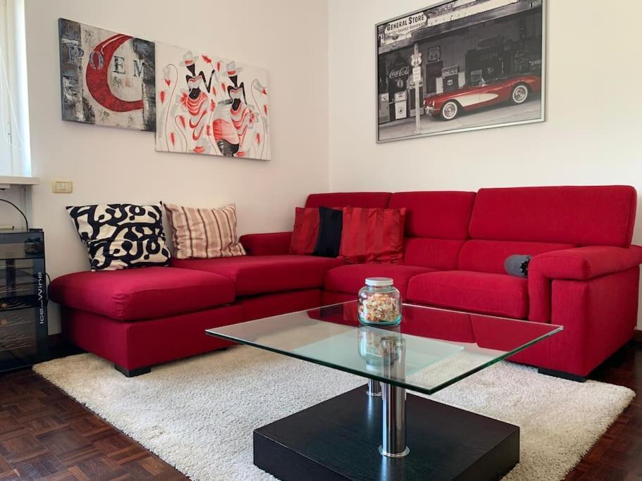 Look Giovane Per Una Casa Vista Lago コモ エクステリア 写真