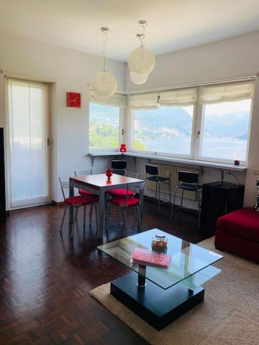 Look Giovane Per Una Casa Vista Lago コモ エクステリア 写真